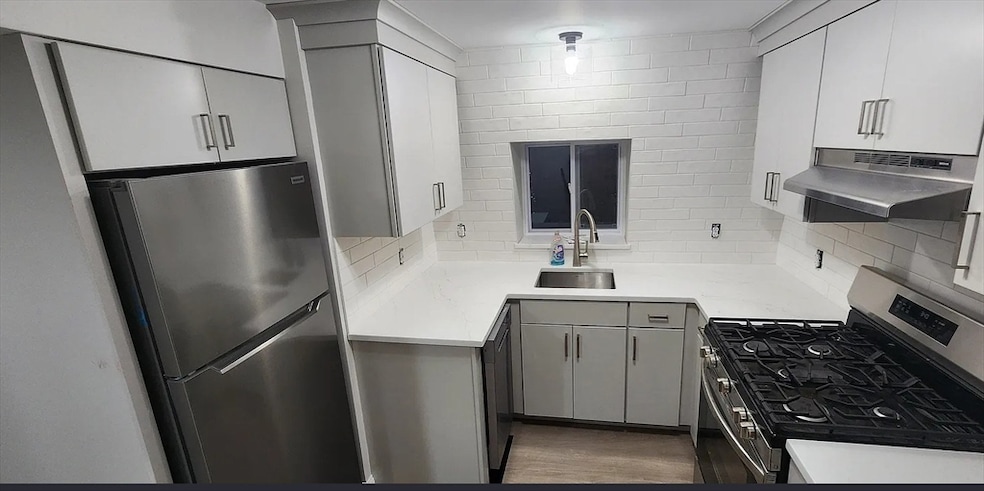 For Rent $1,600/month