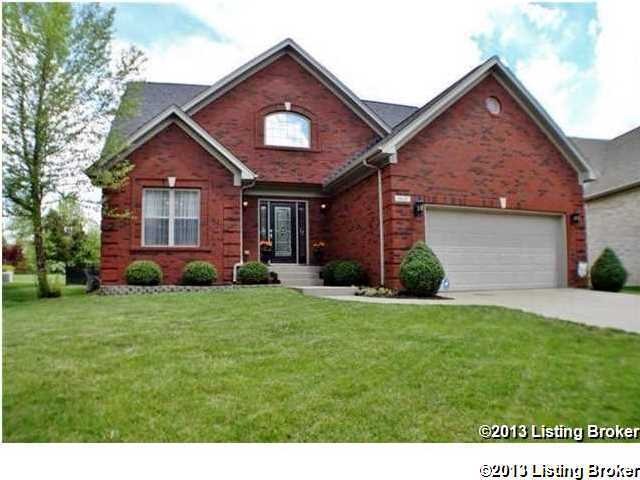 11037 Radleigh Ln, Louisville, KY 40291 - photo 1