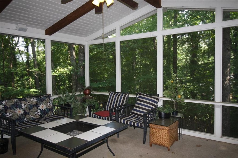 1090 Martin Ridge Rd, Roswell, GA 30076 - photo 1