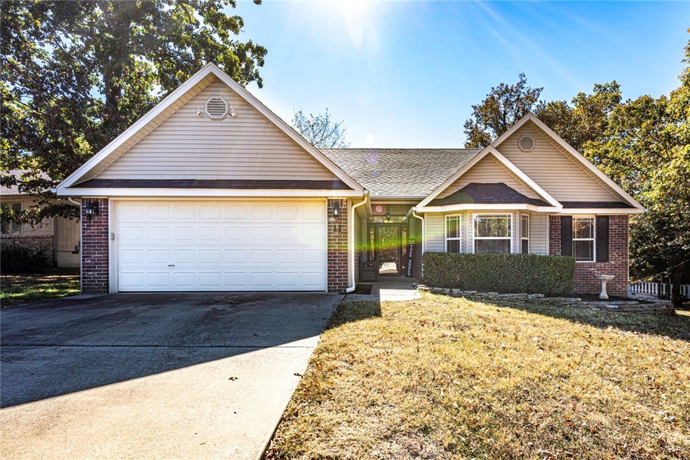 11 Cumbrian Dr, Bella Vista, AR 72714 - photo 1