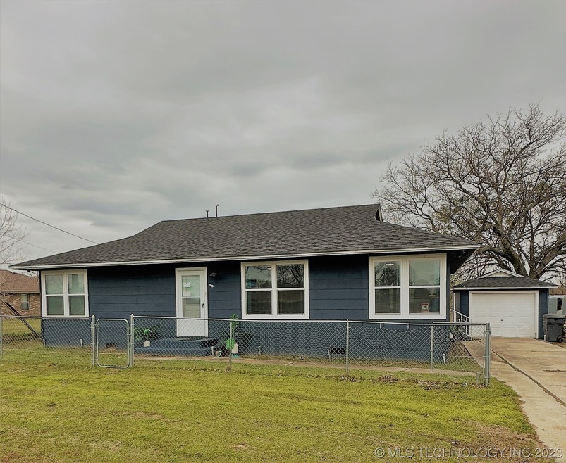 928 9th Ave SE, Ardmore, OK 73401 - photo 1