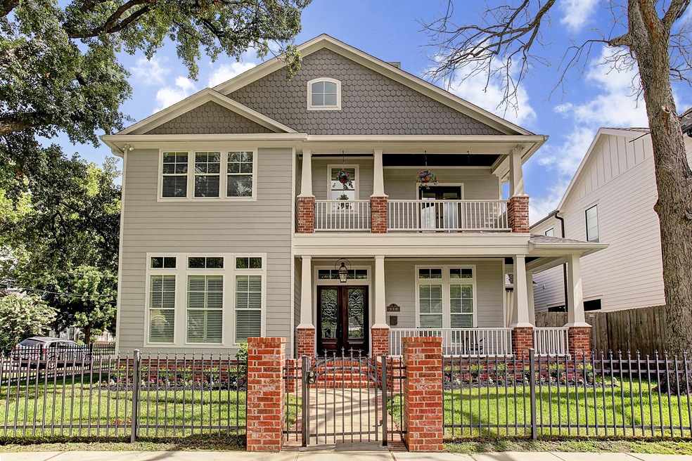 219 W 10th St, Houston, TX 77008 - photo 1
