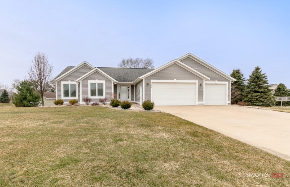 9494DeerwayCt01Lores