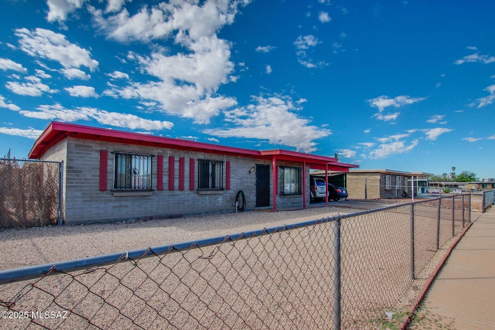 2306 E Walnut St, Tucson, AZ 85706 - photo 1