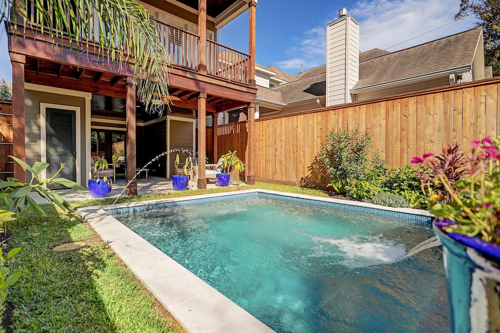 828 E 24th St, Houston, TX 77009 - photo 1