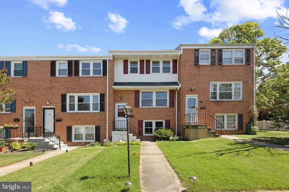 5609 Chelwynd Rd, Halethorpe, MD 21227 - photo 1