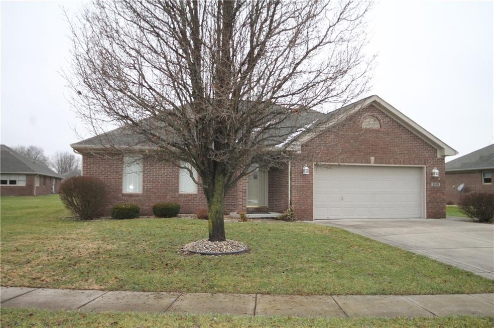 3170 Potomac Ct, Columbus, IN 47203 - photo 1