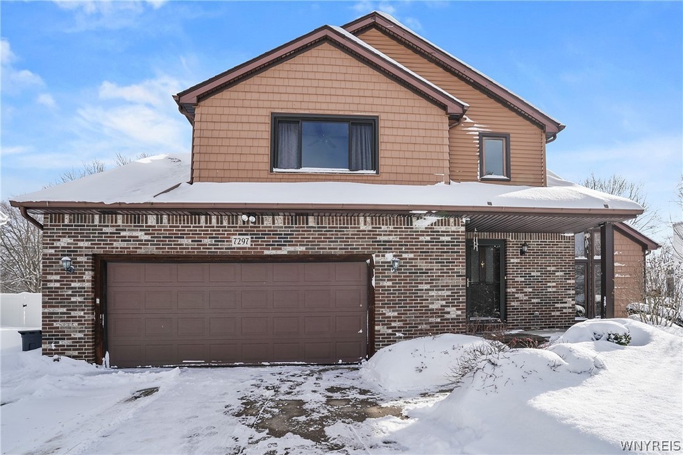 7297 Winbert Dr, North Tonawanda, NY 14120 - photo 1