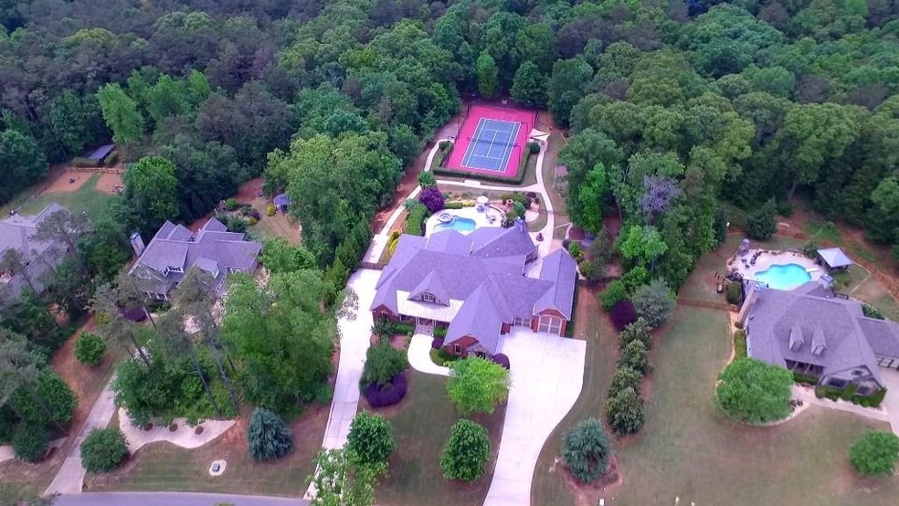 Fabulous 2-Acre Retreat Offers Total Privacy for Y