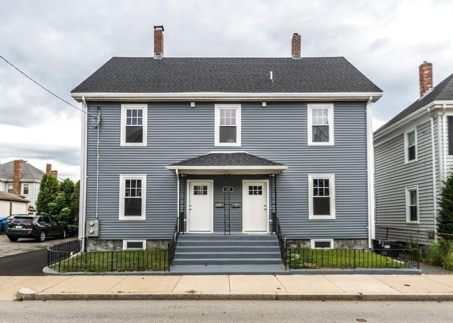 129 Pond St unit 129, Waltham, MA 02451 - photo 1