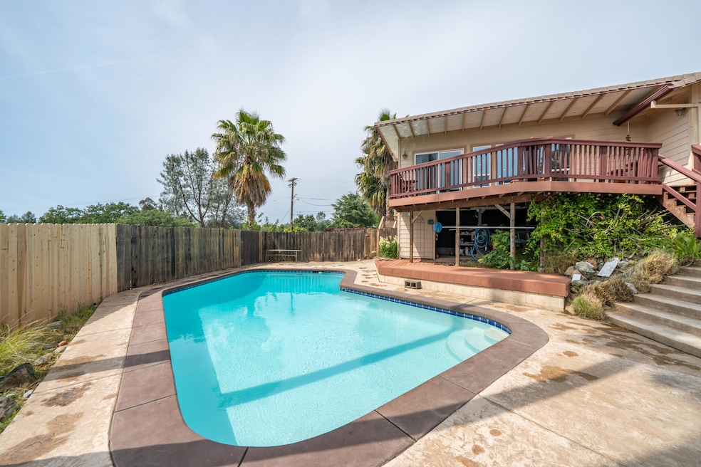 2365 Skyline Dr-55