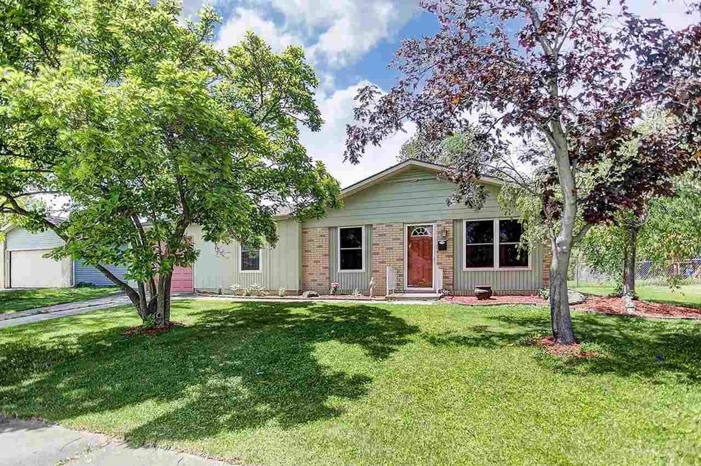 2117 Chochtimar Trail, Fort Wayne, IN 46808 - photo 1