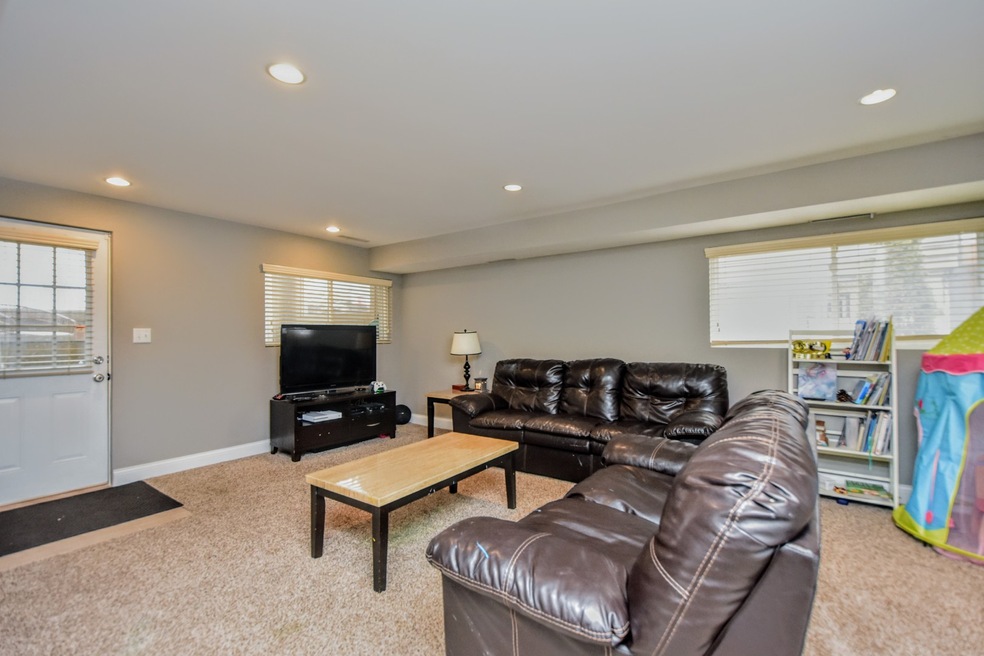 103 Spruce Ave, Waukegan, IL 60087 - photo 1