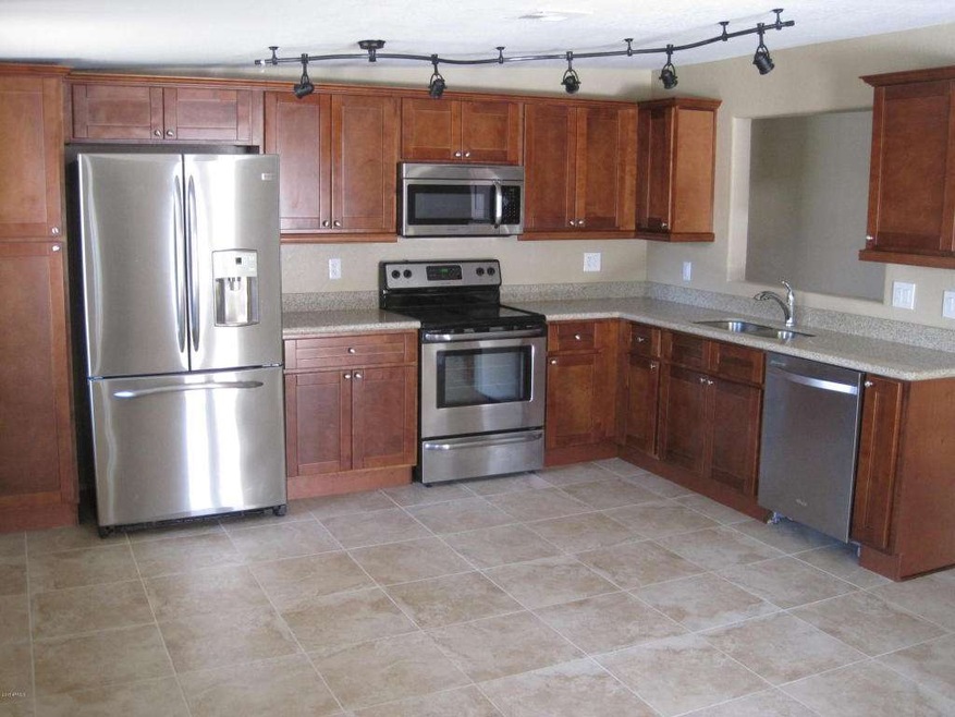 (01) Kitchen