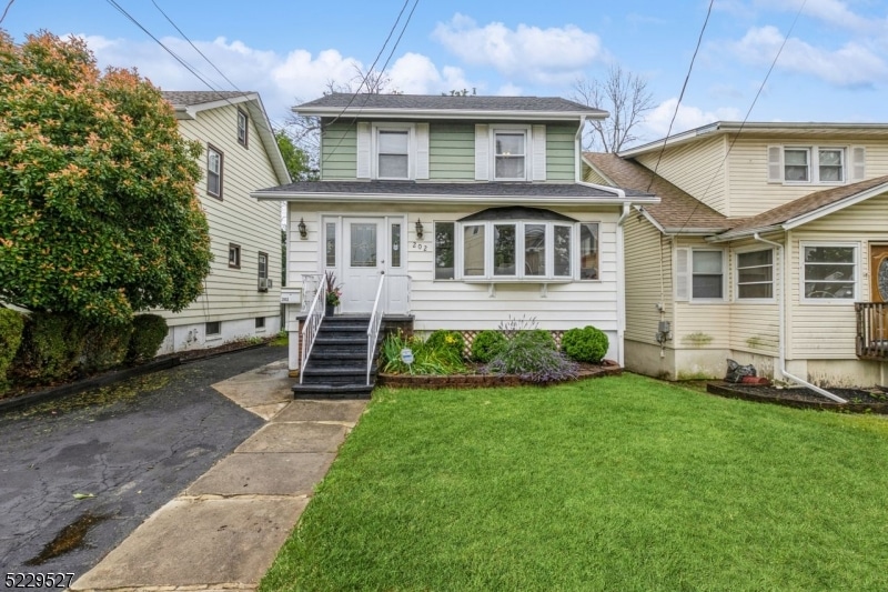 202 Hollywood Ave, Union, NJ 07083 - photo 1