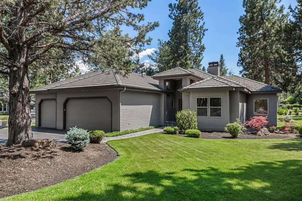 19596 Blue Lake Loop, Bend, OR 97702 - photo 1