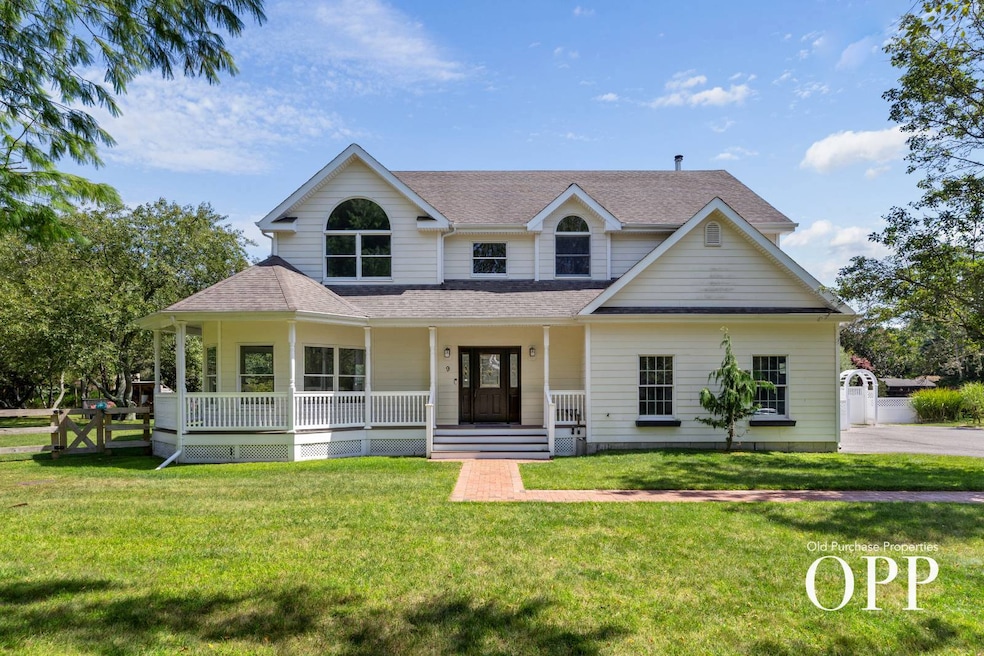 9 Jareds Path, Brookhaven, NY 11719 - photo 1