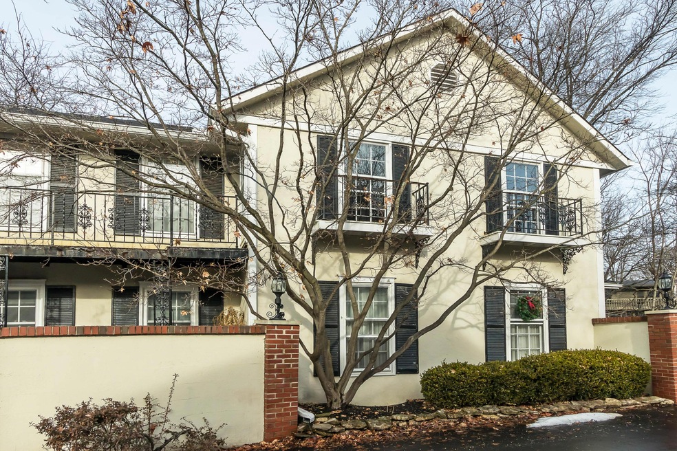 1631 Roxbury Unit D6