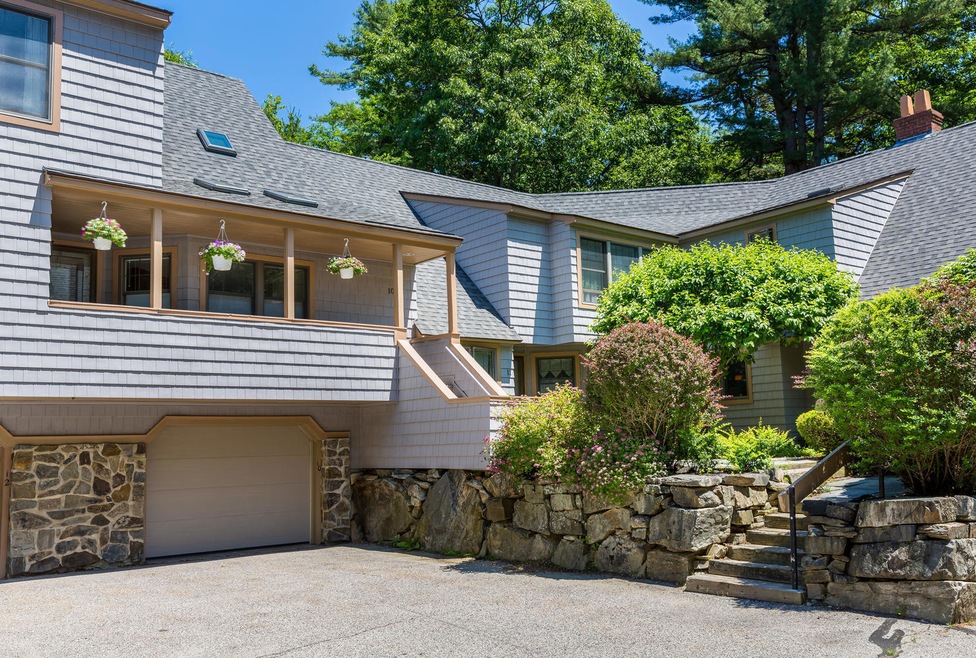 10 Winslow Place Cape-large-002-006-Fron