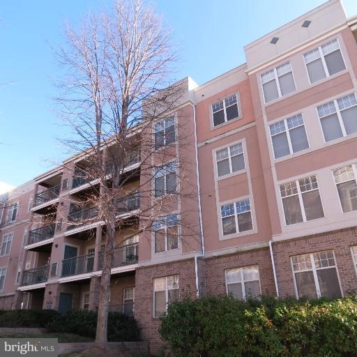 5573 Seminary Rd unit 316, Baileys Crossroads, VA 22041 - photo 1