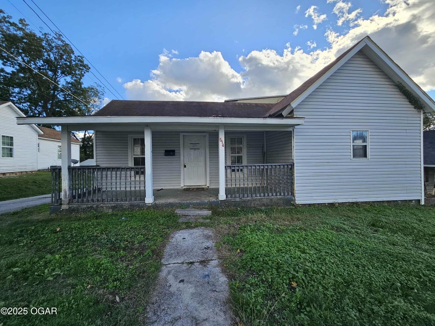 514 W Macon St, Carthage, MO 64836 - photo 1