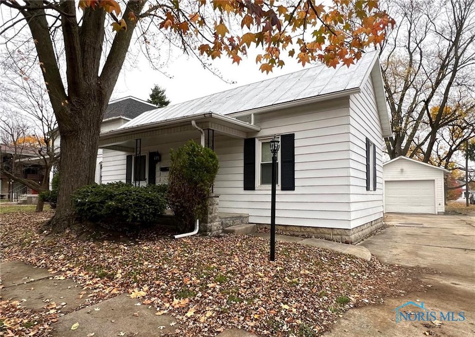 811 N Cory St, Findlay, OH 45840 - photo 1