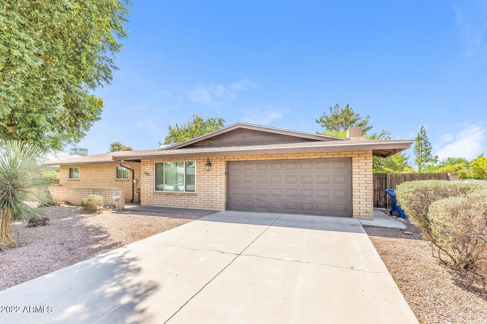 303 E Ellis Dr, Tempe, AZ 85282 - photo 1