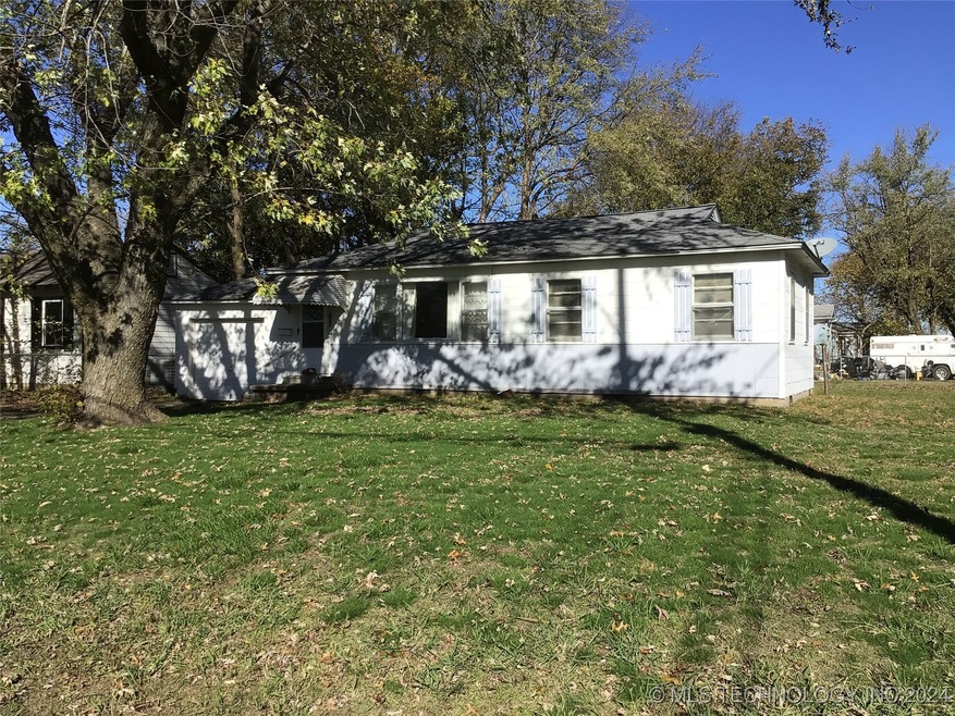 125 NE 5th St, Pryor, OK 74361 - photo 1