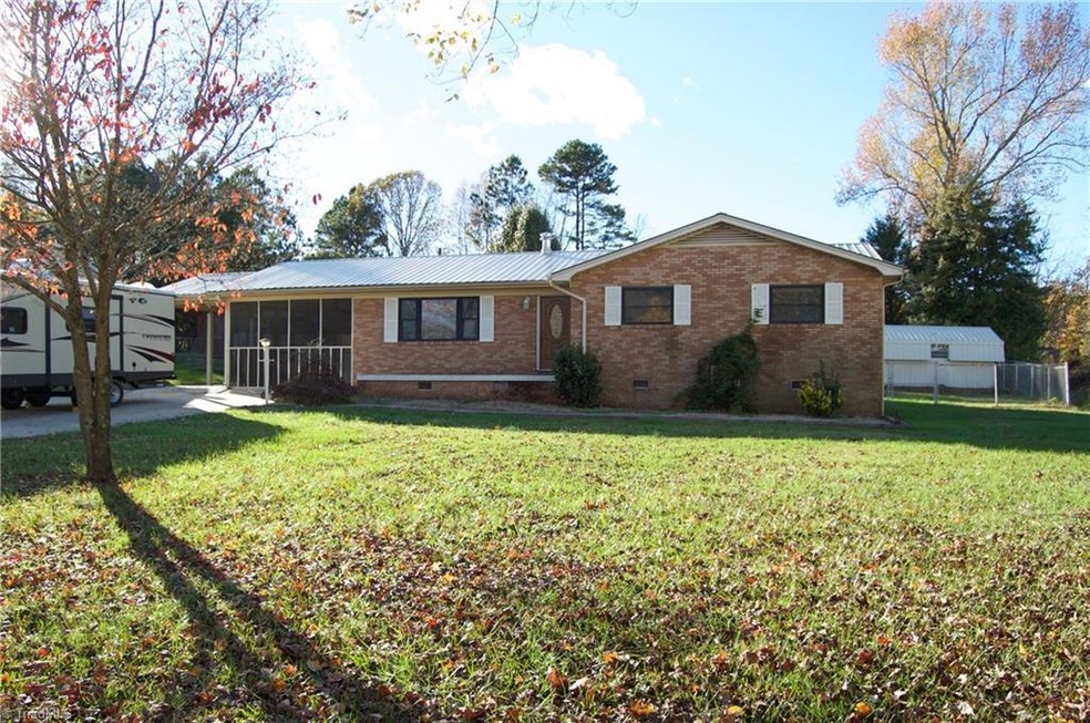 1907 Sewell Dr, Asheboro, NC 27203 - photo 1