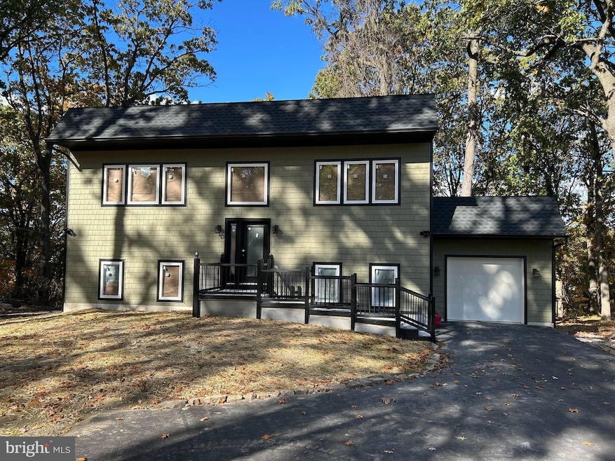 501 Skyline Dr, Allentown, PA 18103 - photo 1