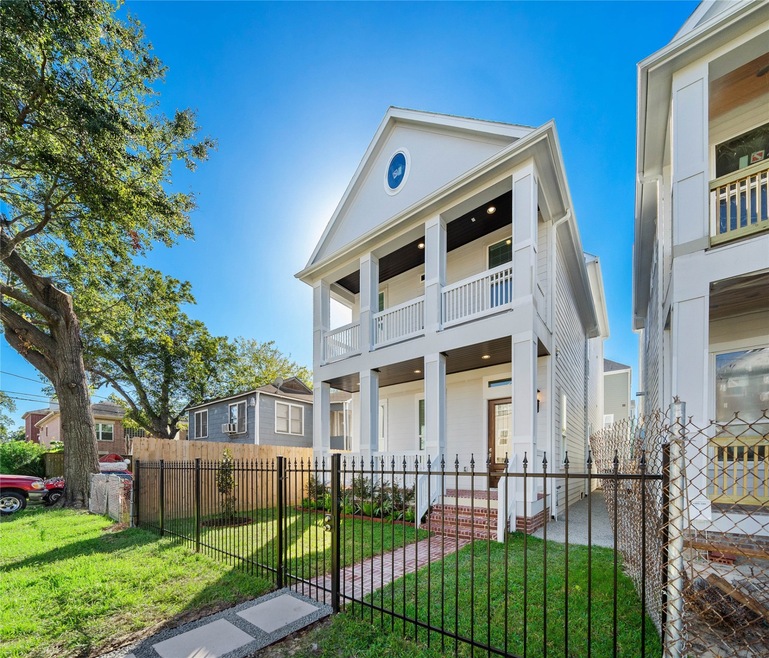 2727 Rutland St, Houston, TX 77008 - photo 1