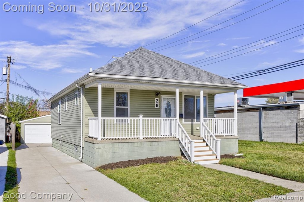 28 W Jarvis Ave, Hazel Park, MI 48030 - photo 1