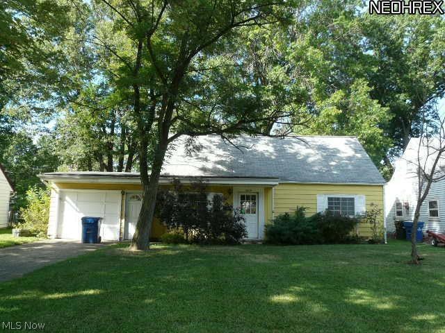4875 Elmwood Dr, Sheffield Lake, OH 44054 - photo 1