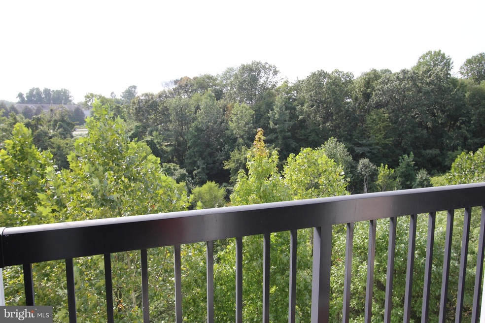 11352 Aristotle Dr unit 7-310, Fairfax, VA 22030 - photo 1