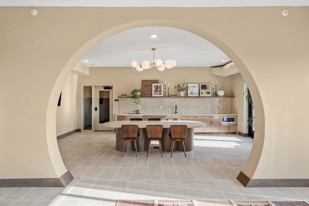 470 Lexington Pkwy S unit 518, Saint Paul, MN 55105 - photo 1