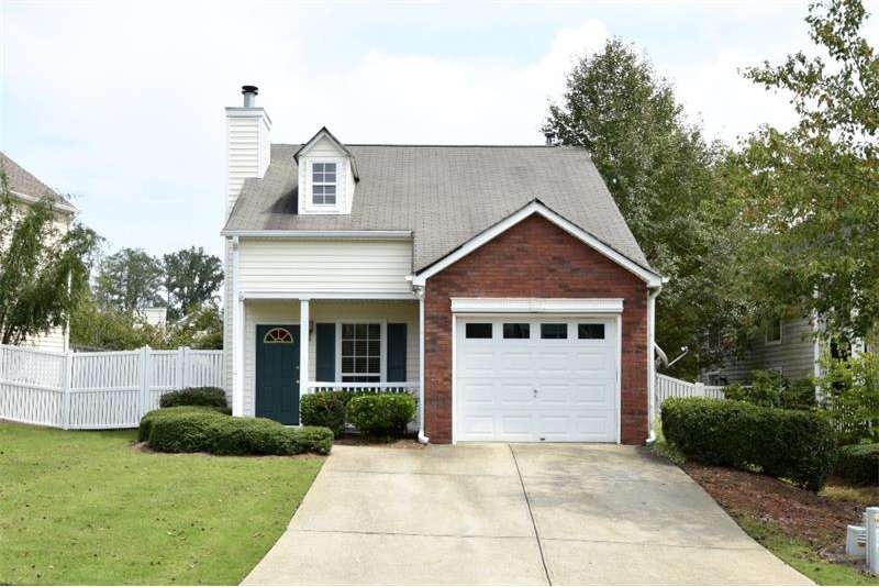 Extra large lot with plenty of space in between ne