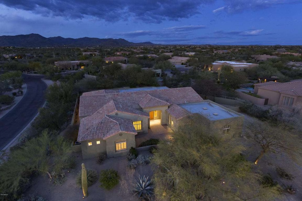 Large Quiet Lot With Lush Desert