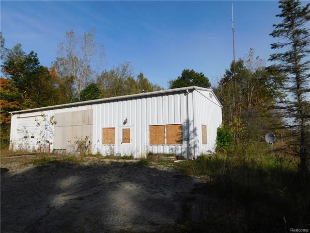 5555 Hogback Road.JPG