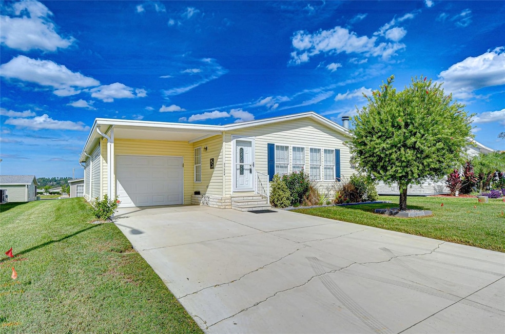 37539 Gill Ave, Zephyrhills, FL 33541 - photo 1