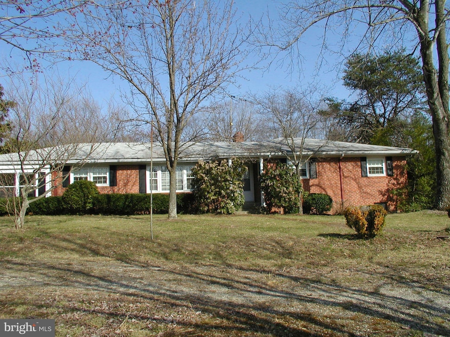 664 Baynesville Rd, Montross, VA 22520 - photo 1