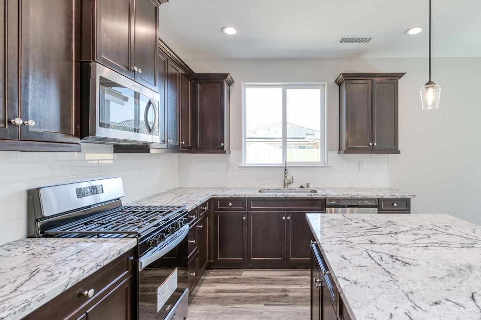 For Sale $414,950 • Co-Listing Agent