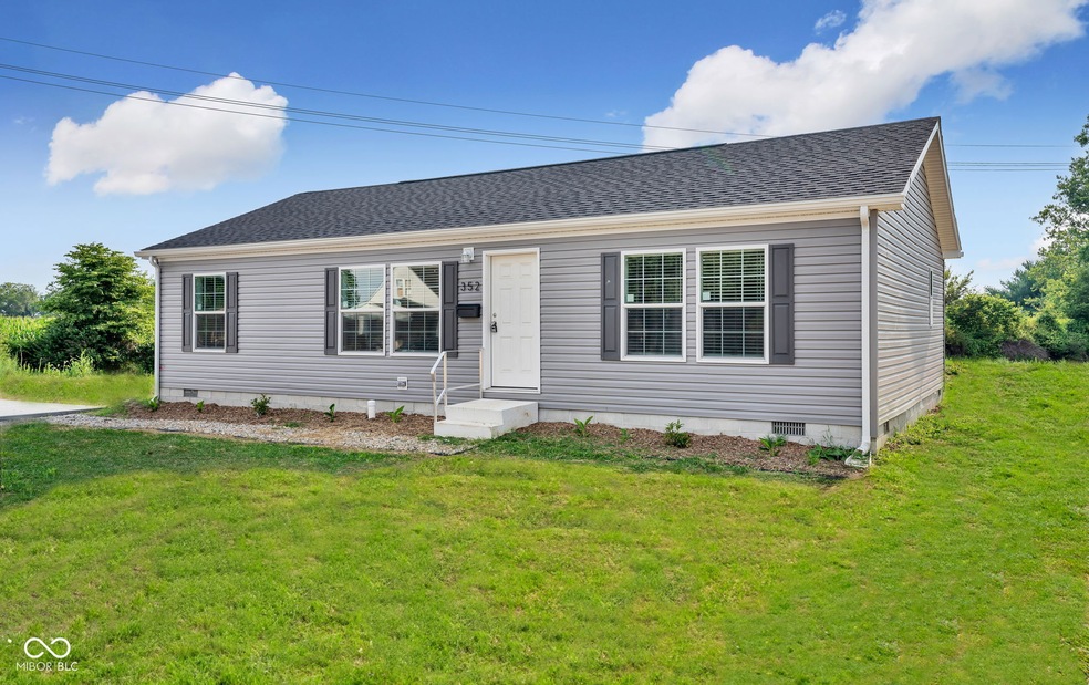 352 Jones St, Columbus, IN 47201 - photo 1