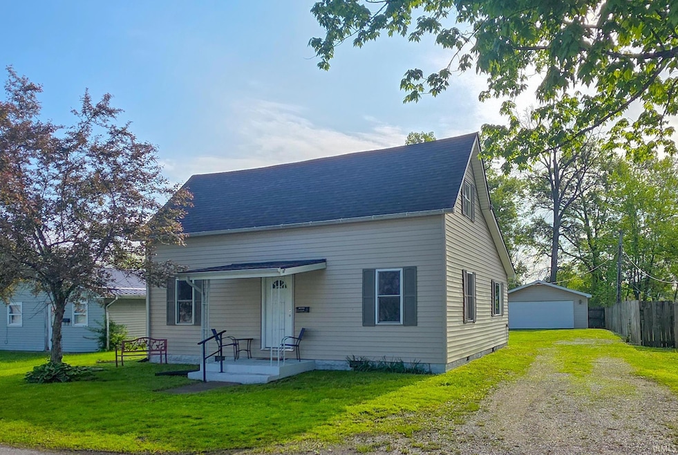 729 2nd St NW, Linton, IN 47441 - photo 1