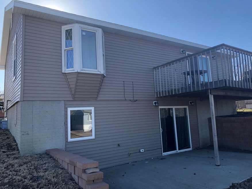 111 E. Wandel Ave