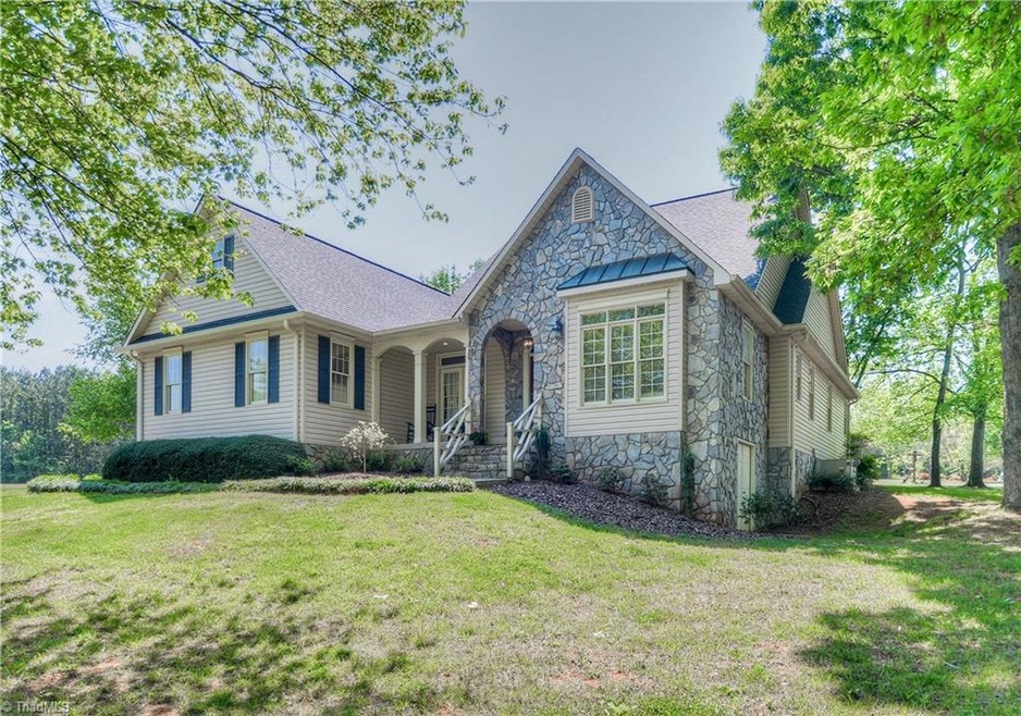 3204 Wentworth St, Statesville, NC 28625 - photo 1