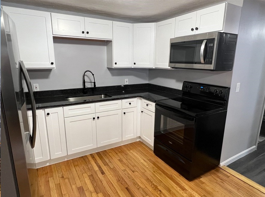 000 Confidential unit 4, Charlton, MA 01507 - photo 1