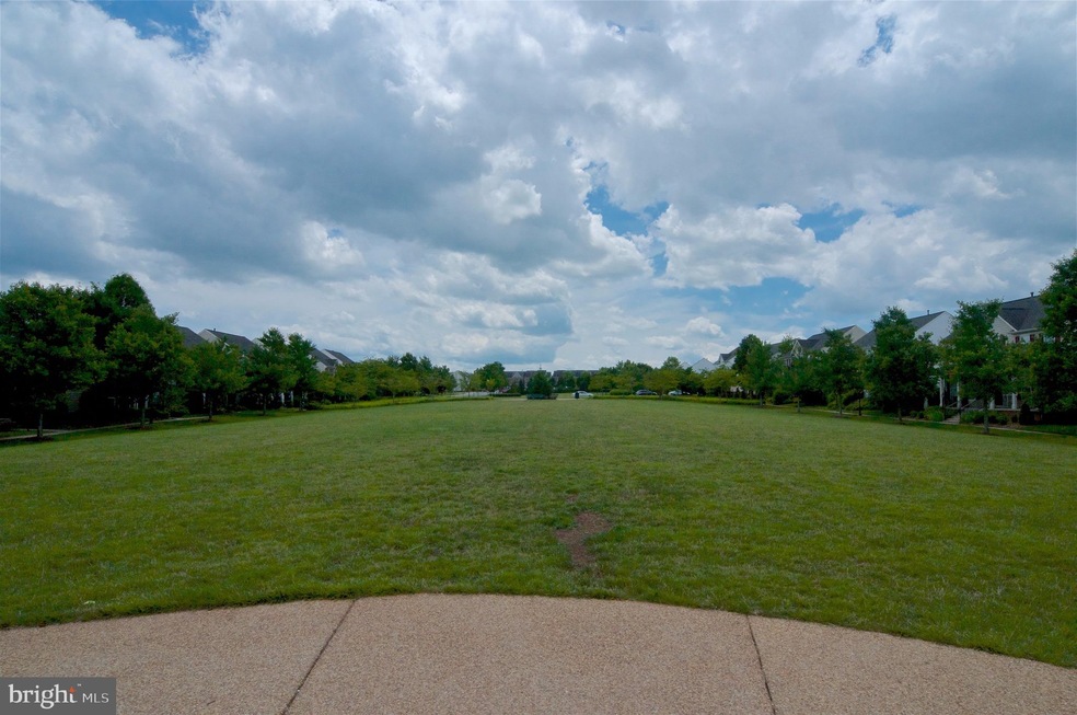 6705 Selbourne Ln, Gainesville, VA 20155 - photo 1