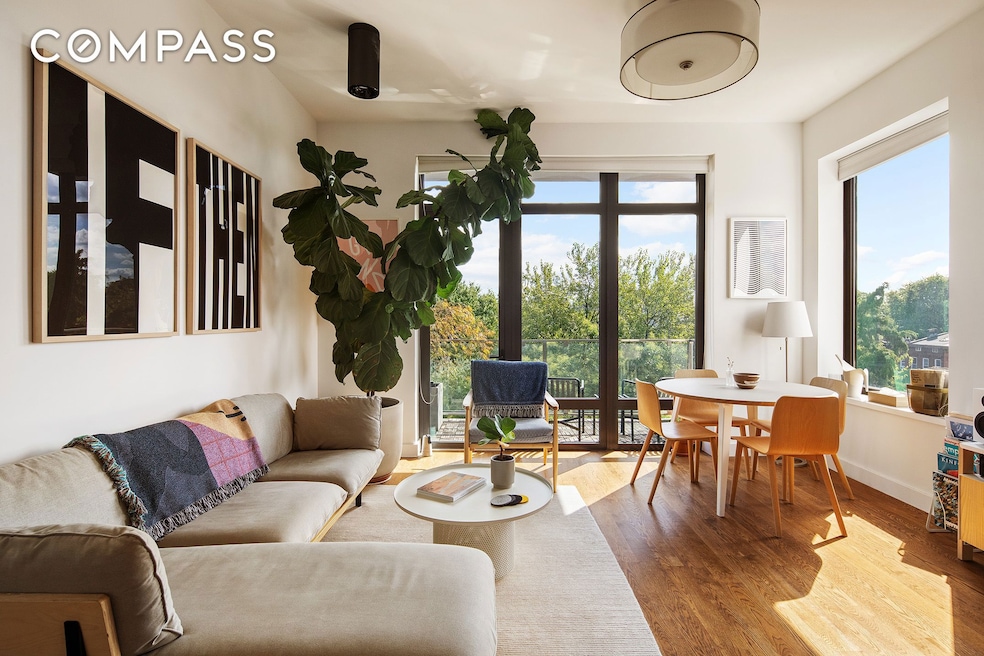 Pending $1,080,000 • Co-Listing Agent