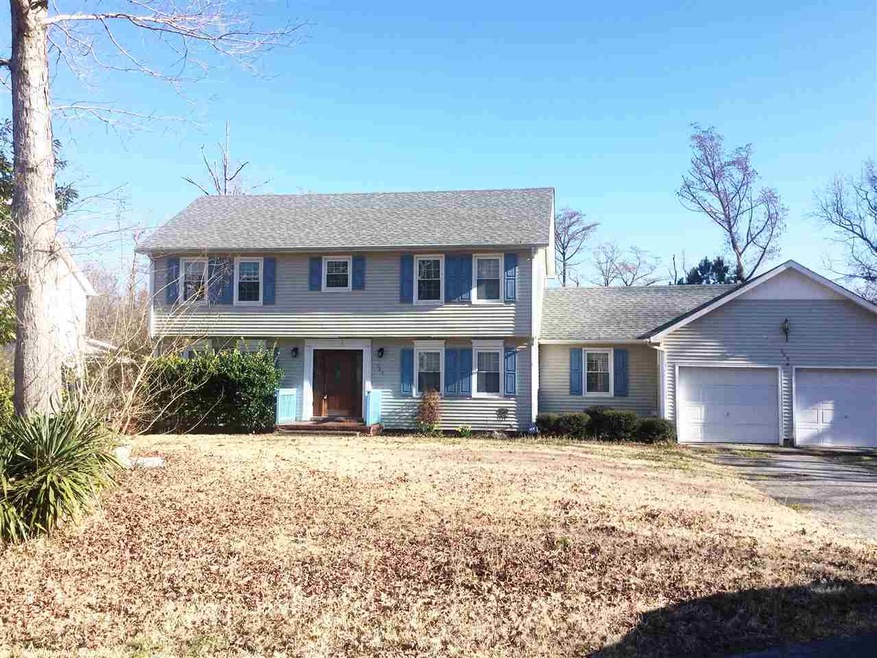 906 Greenway Rd, Jacksonville, NC 28546 - photo 1