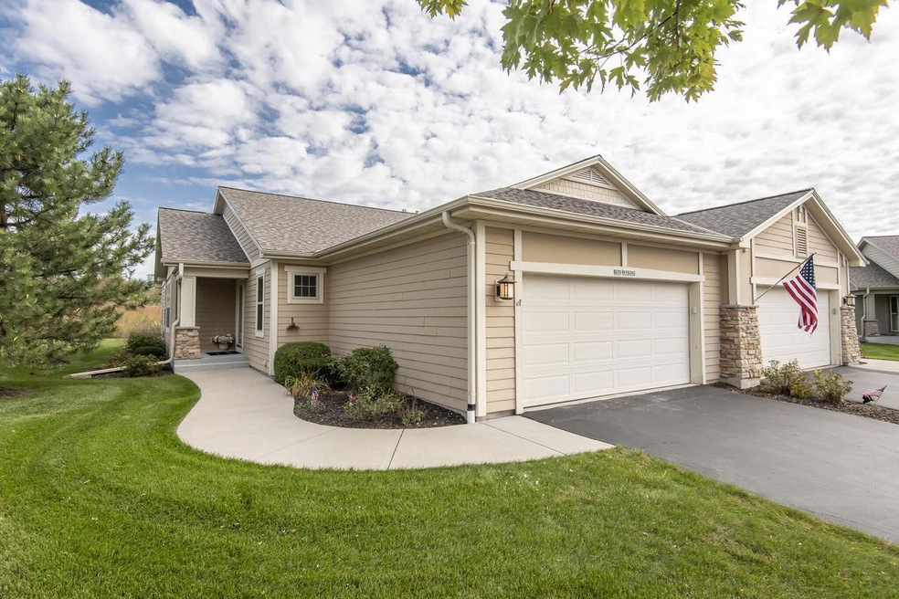 S70W15242 Honeysuckle Cir, Muskego